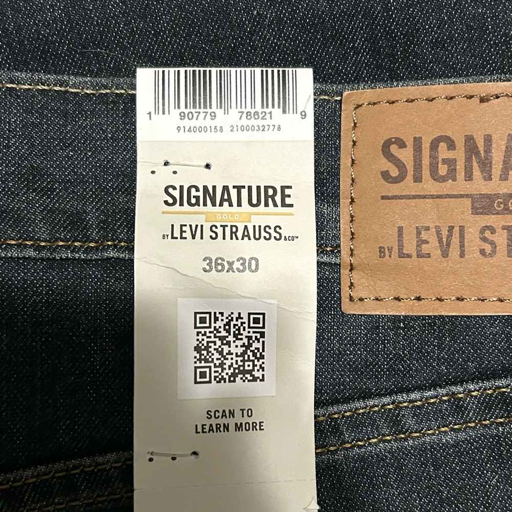Signature by Levi Strauss Men's Jeans - Dark Blue